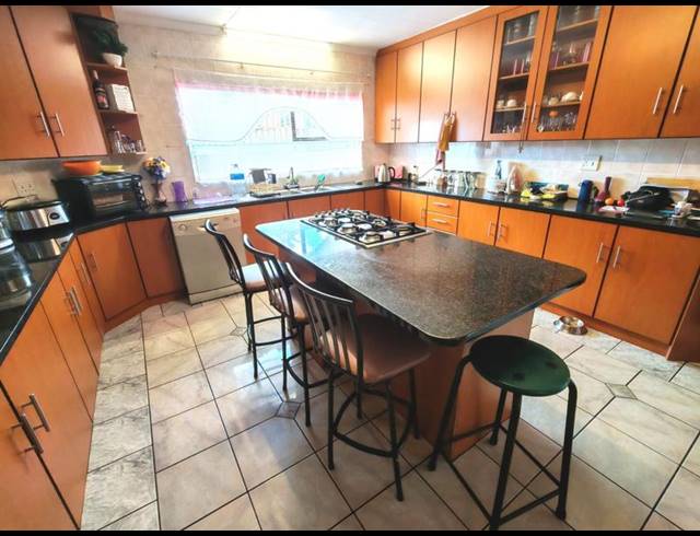 3 BEDROOM HOUSE FOR SALE IN GLENLILY